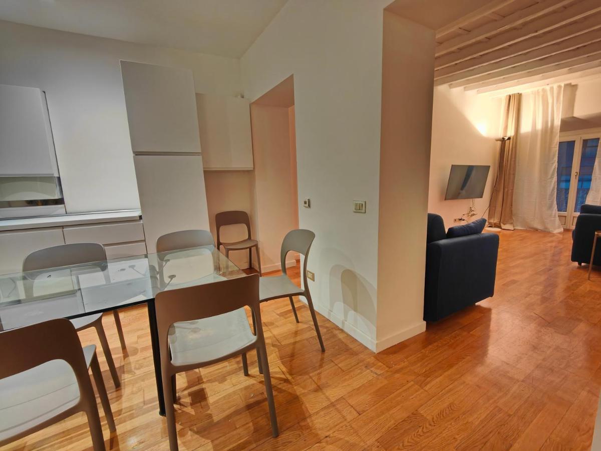 Crocetta - Design Apartment With Terrace ミラノ エクステリア 写真
