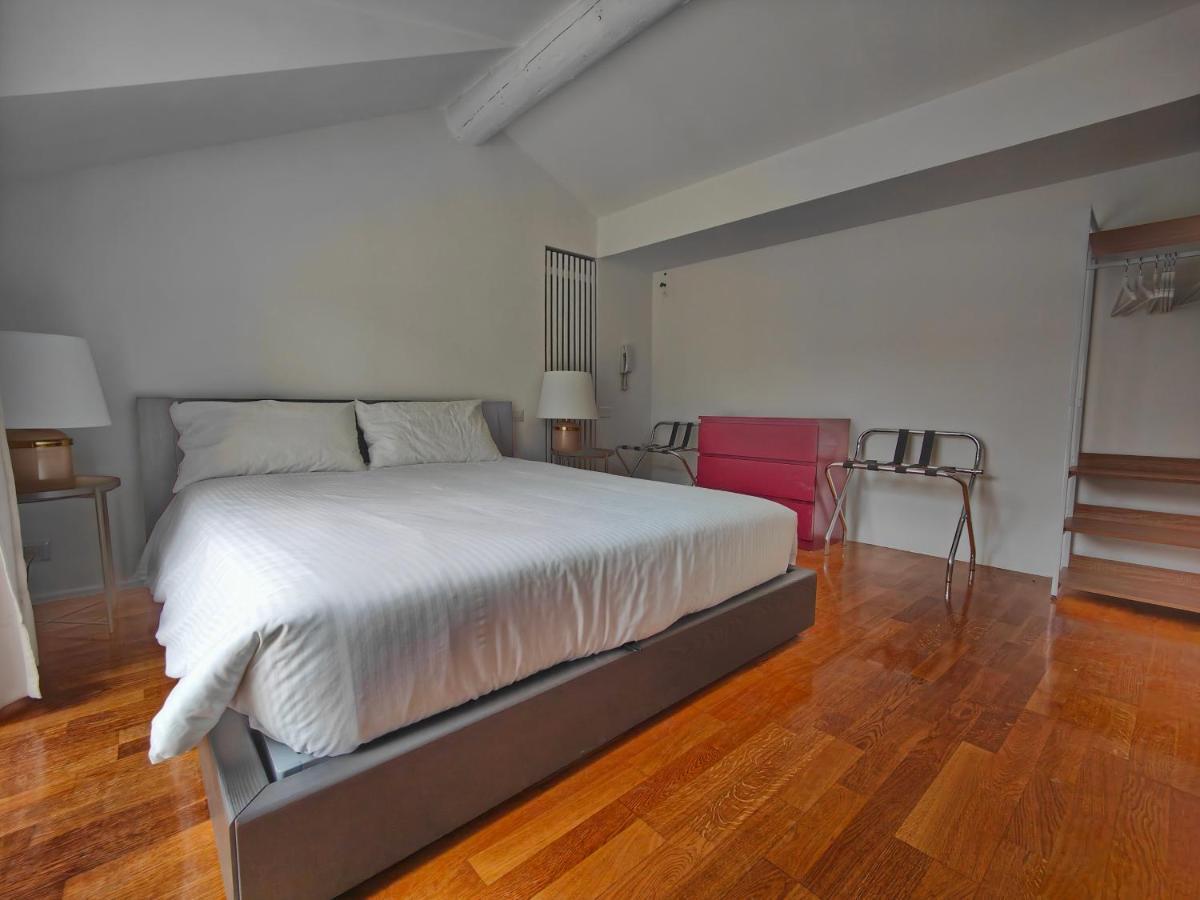 Crocetta - Design Apartment With Terrace ミラノ エクステリア 写真